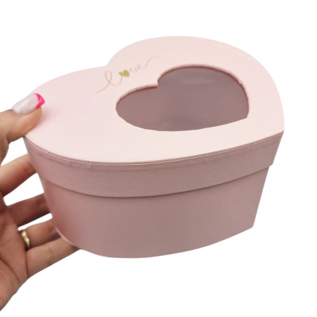 Różowe pudełko prezentowe...